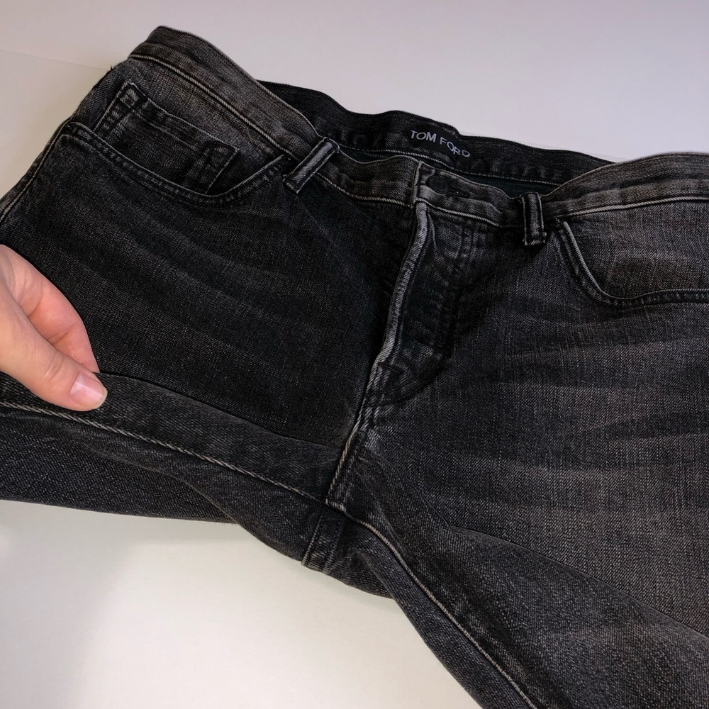SOLD ๐ฆ TOM FORD
Slim-Fit Selvedge Jeans - Picture 14 of 16